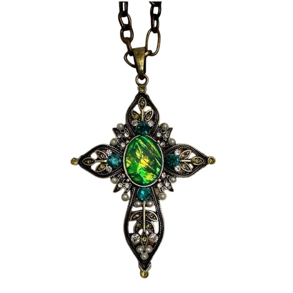 Elegant Green and Silver Cross Pendant Necklace - Picture 2 of 8